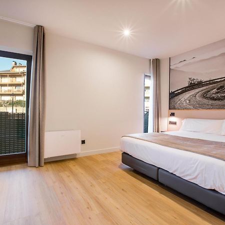 Hotel Llívia Extérieur photo