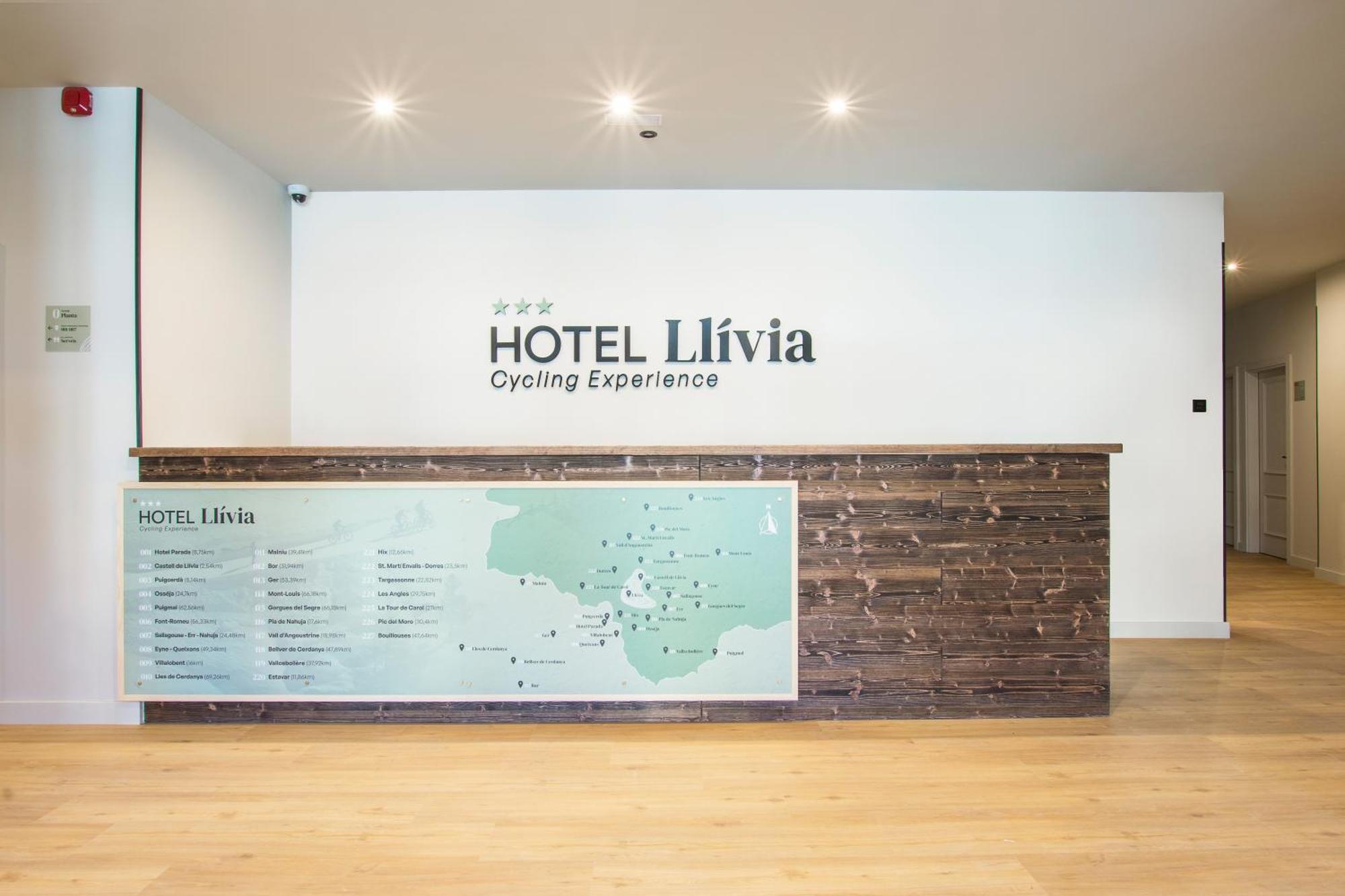 Hotel Llívia Extérieur photo